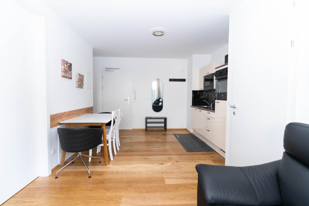 Modern Apartment With Tiny Garden Near City Center Viena Exterior foto