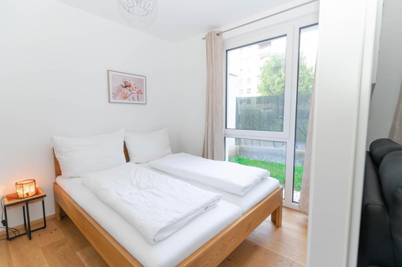 Modern Apartment With Tiny Garden Near City Center Viena Exterior foto